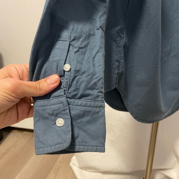 Everlane Relaxed Oxford Shirt in muted blue - Picture 4 of 7